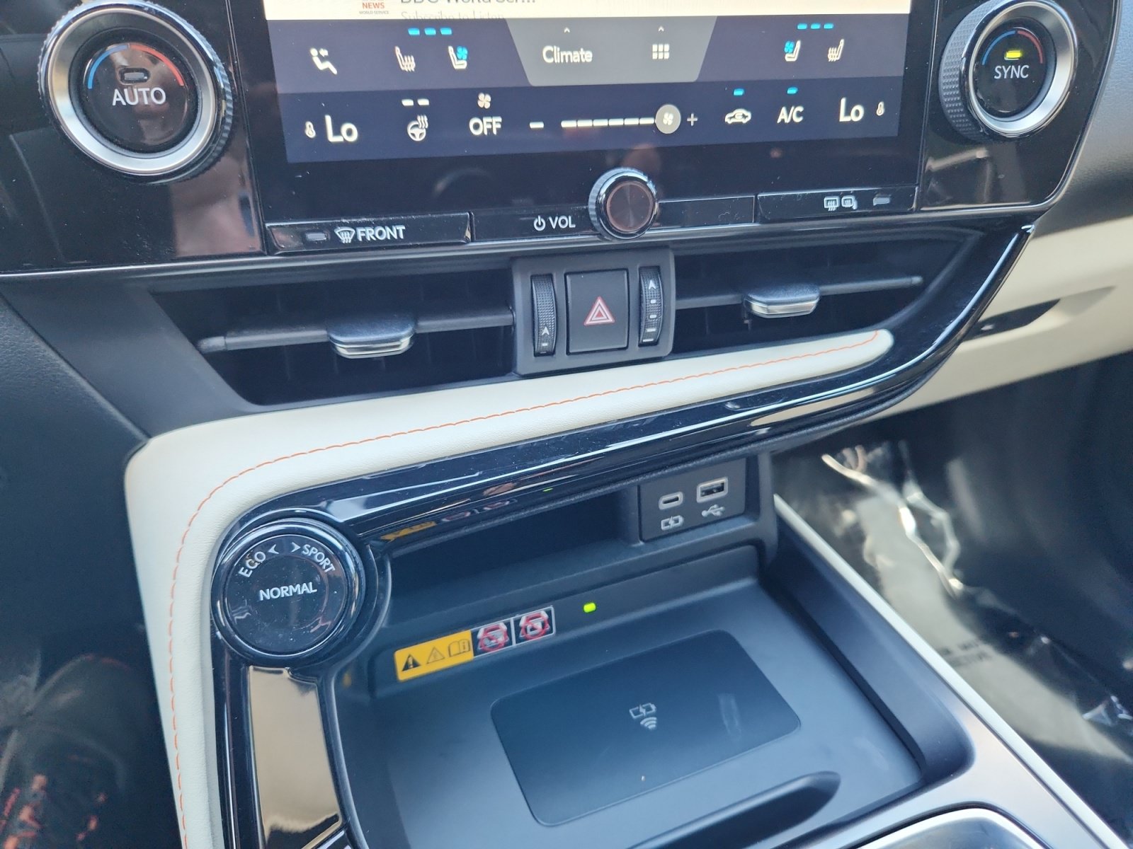 Used 2024 Lexus NX 350h AWD image 12