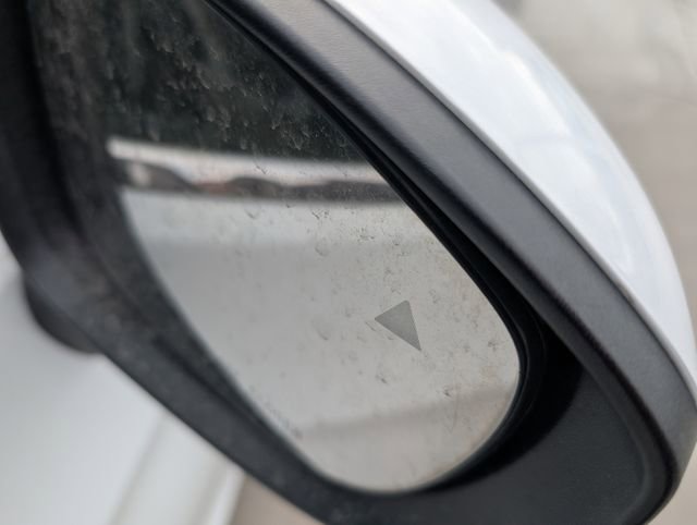 Used 2023 Chrysler Pacifica Touring image 23