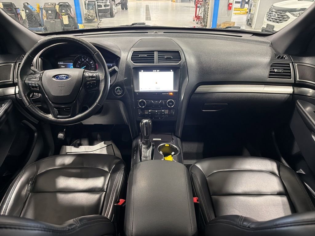 Used 2019 Ford Explorer XLT w/ Equipment Group 202A image 33
