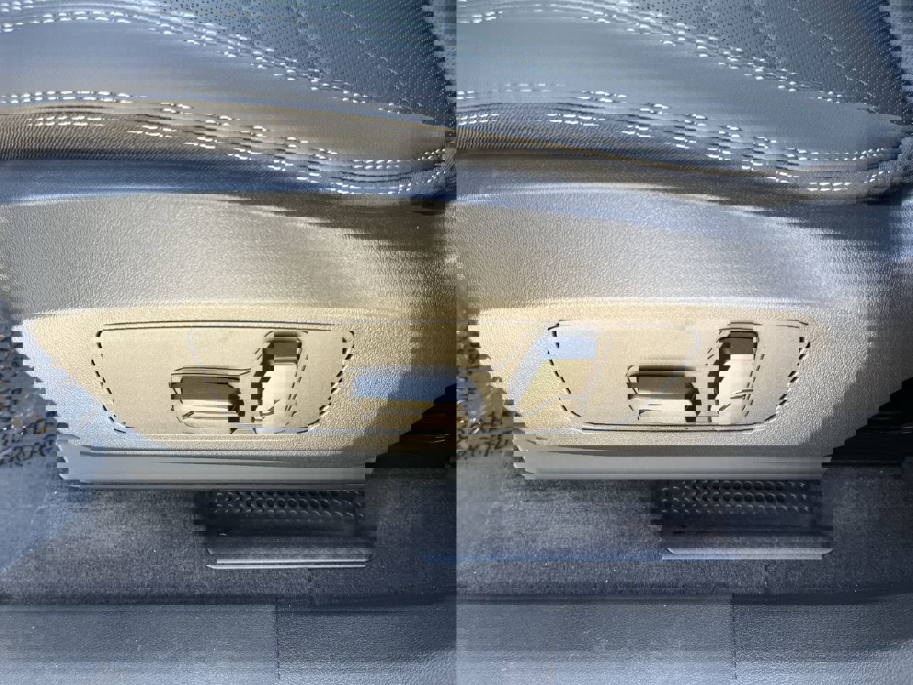 Used 2025 BMW X1 xDrive28i w/ Technology Package image 15