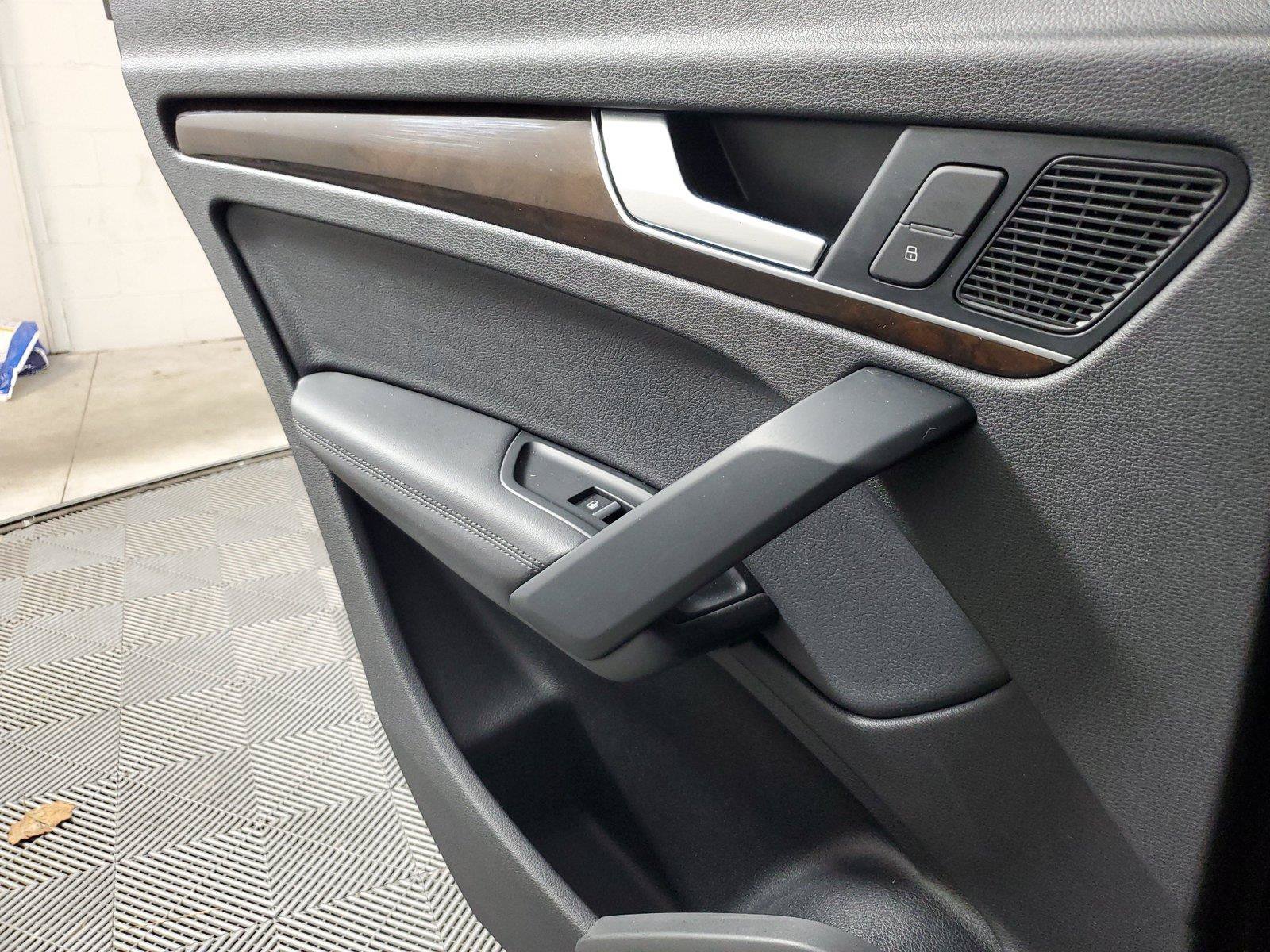 Used 2019 Audi Q5 2.0T Premium Plus AWD/4WD image 18