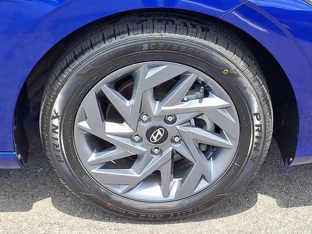 Certified 2024 Hyundai Elantra SEL FWD image 8