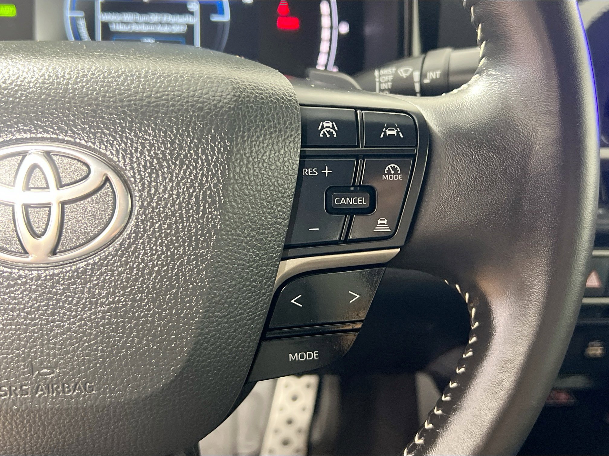 Used 2025 Toyota Camry SE image 19