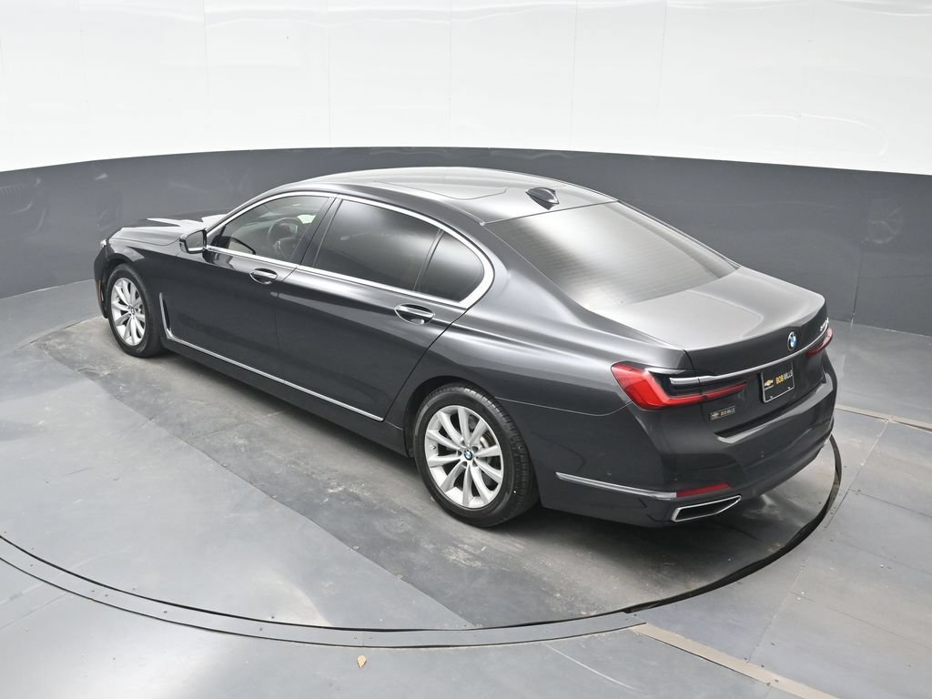 Used 2021 BMW 740i w/ Premium Package RWD image 20