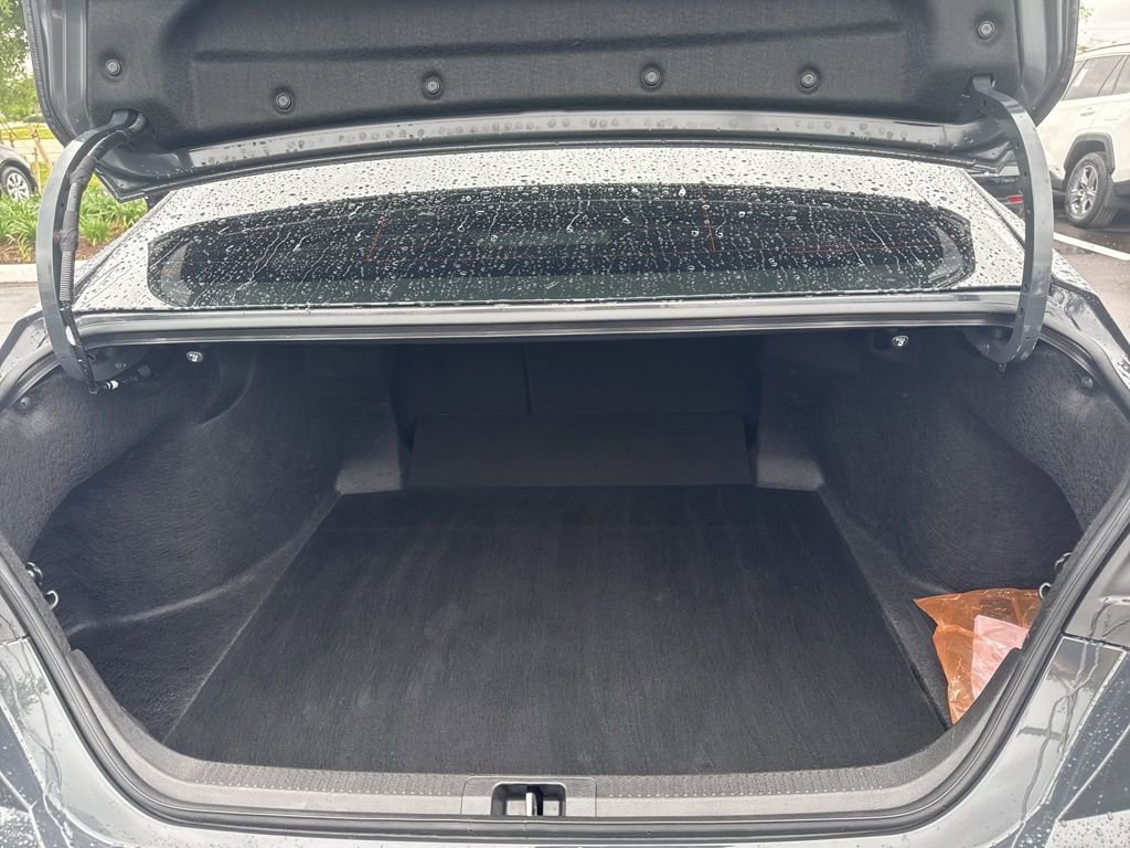 Used 2025 Toyota Camry SE image 9