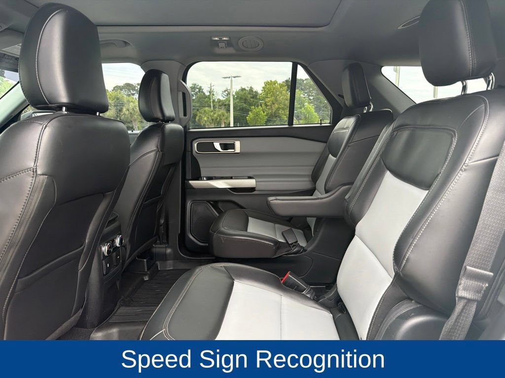 Certified 2023 Ford Explorer XLT w/ Equipment Group 202A RWD image 15