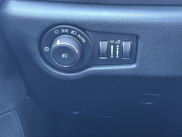 New 2026 Chrysler Pacifica Limited FWD image 34