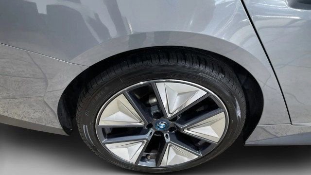 Used 2023 BMW i4 eDrive35 w/ Premium Package image 23