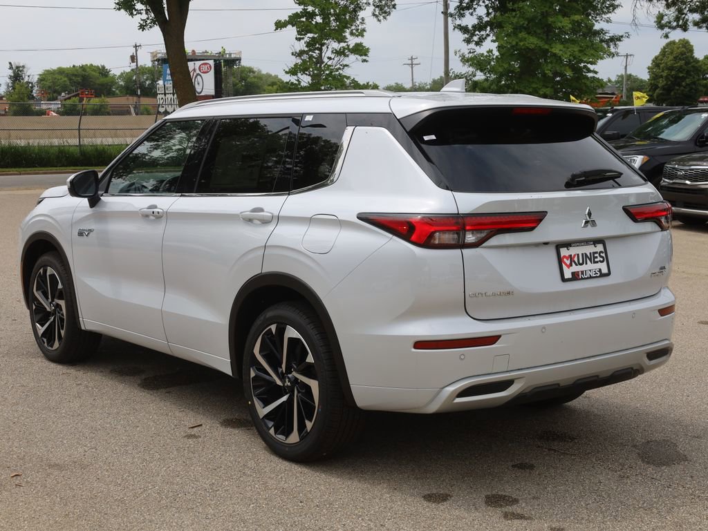 New 2025 Mitsubishi Outlander SEL image 7