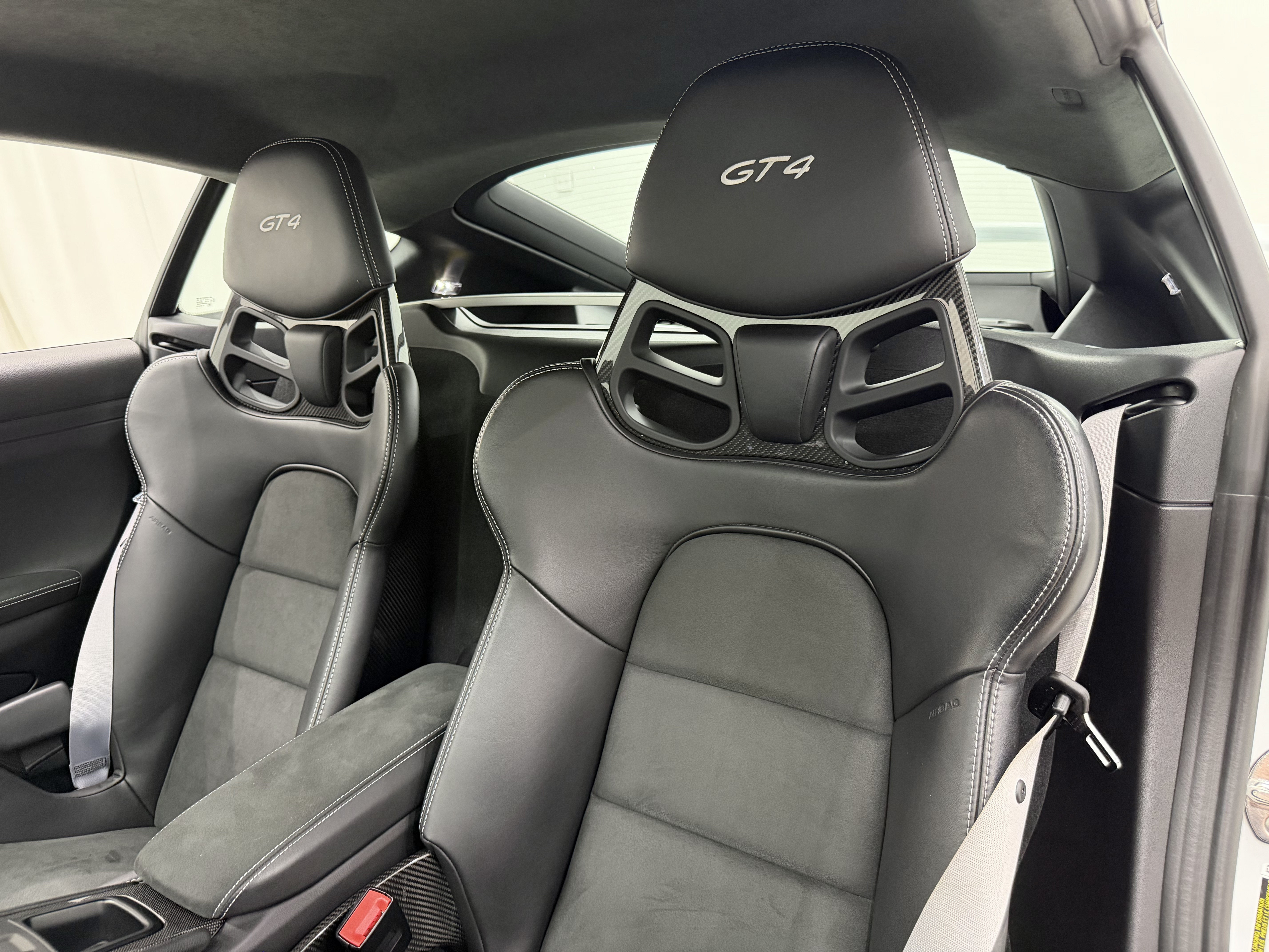 Certified 2022 Porsche 718 Cayman GT4 RWD image 30
