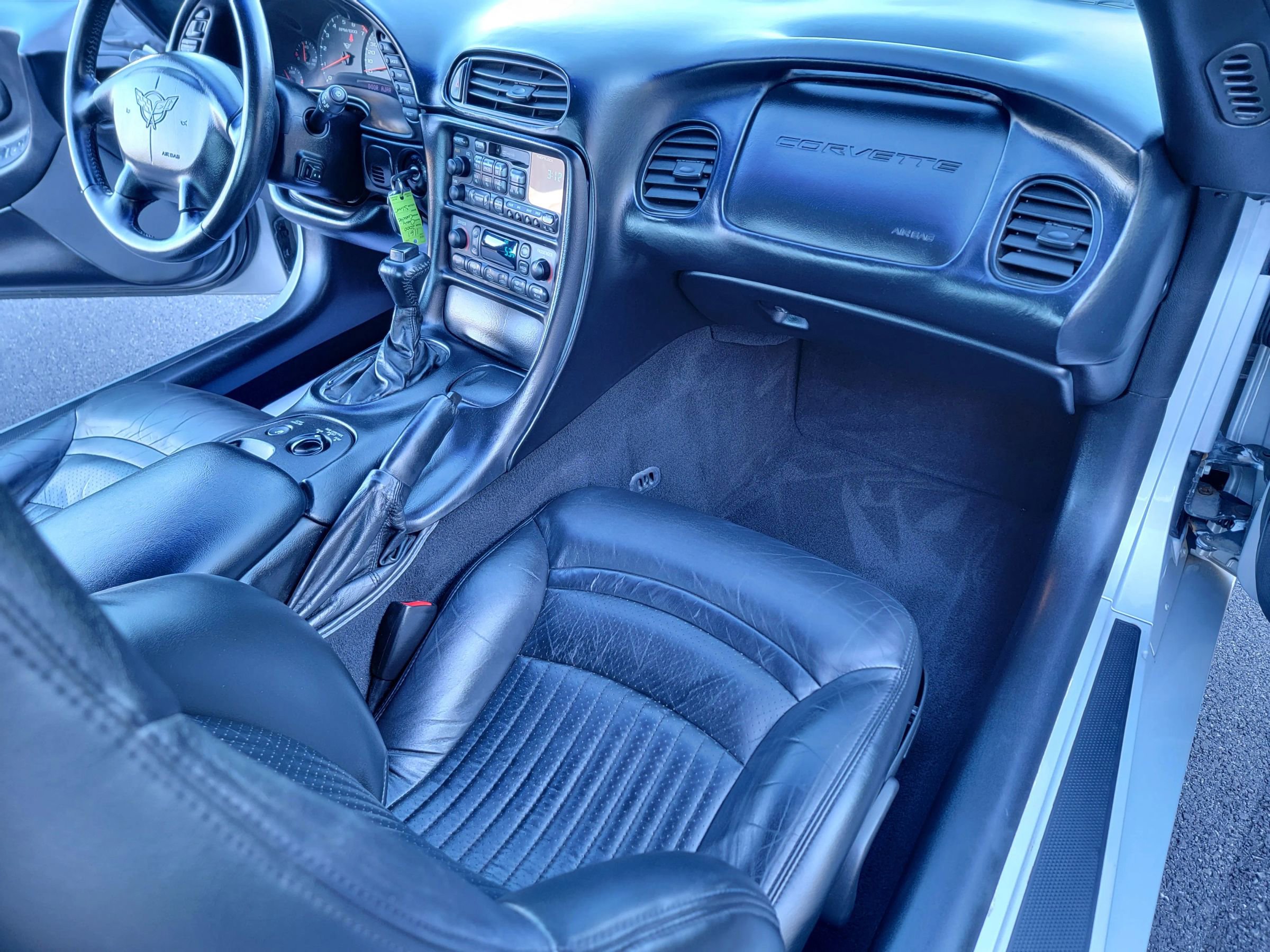 Used 2000 Chevrolet Corvette Coupe w/ Memory Pkg image 11