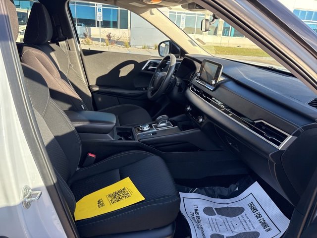 Used 2022 Mitsubishi Outlander ES image 9