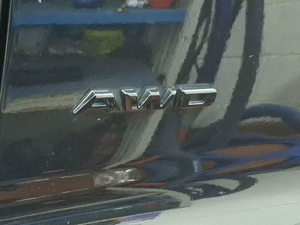 Used 2022 Cadillac XT4 Sport w/ LPO, Onyx Lite Package image 30