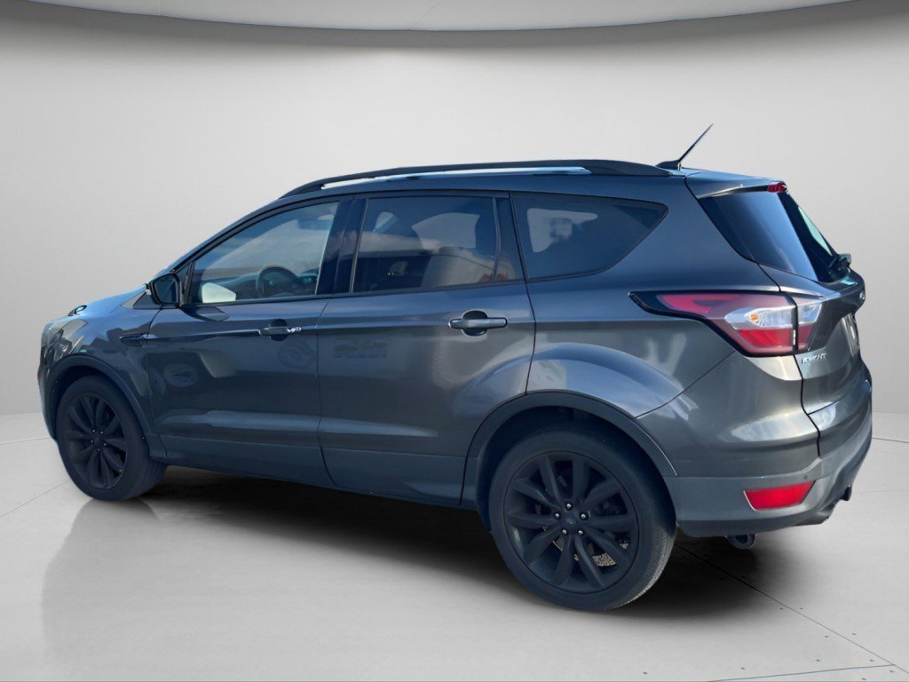 Used 2017 Ford Escape Titanium image 8