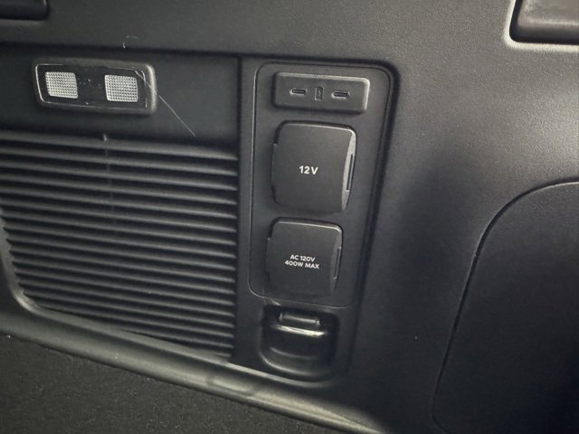 New 2025 Ford Expedition Active image 15