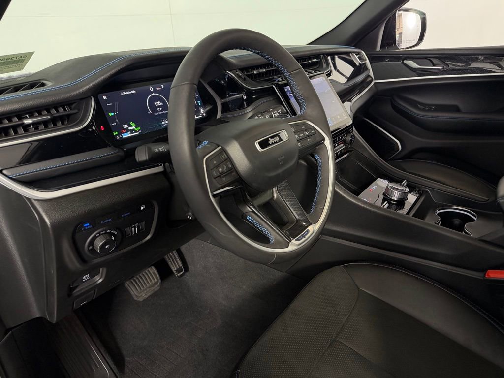 Used 2024 Jeep Grand Cherokee Trailhawk w/ Advanced Protech Group II image 22