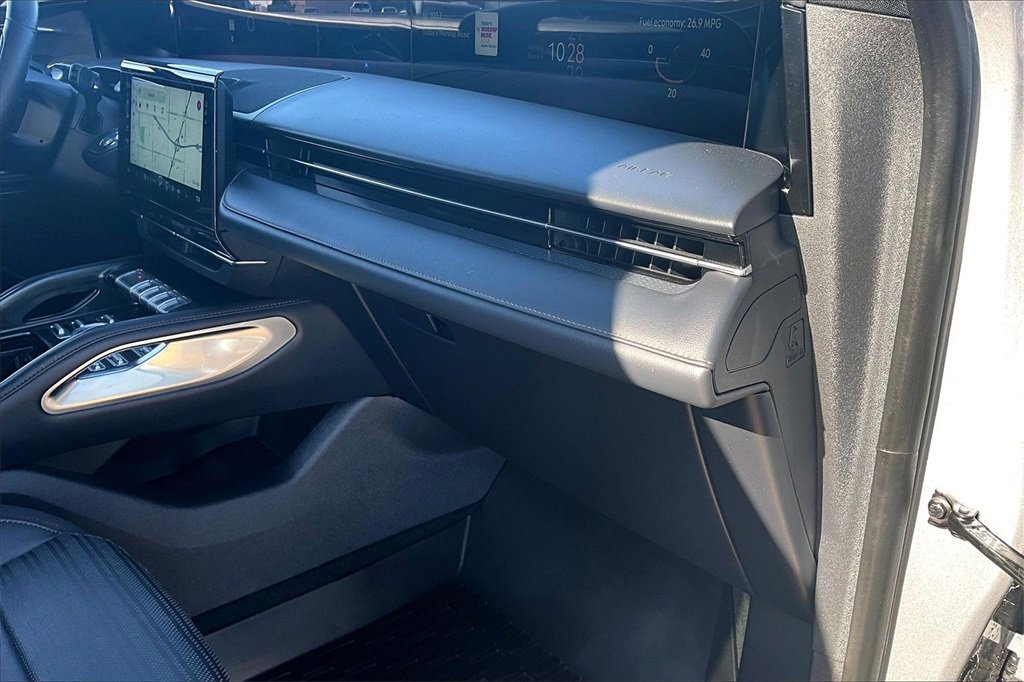 Used 2024 Lincoln Nautilus Reserve w/ Equipment Group 202A image 16