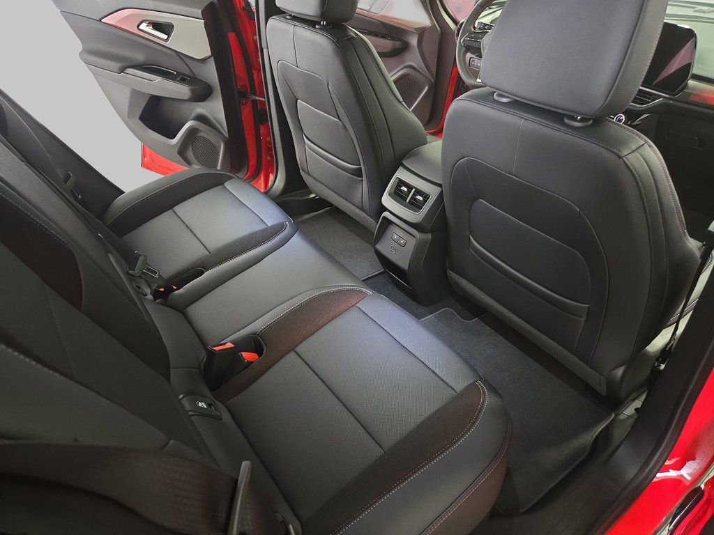 New 2025 Chevrolet Equinox EV RS w/ Convenience Package II FWD image 12