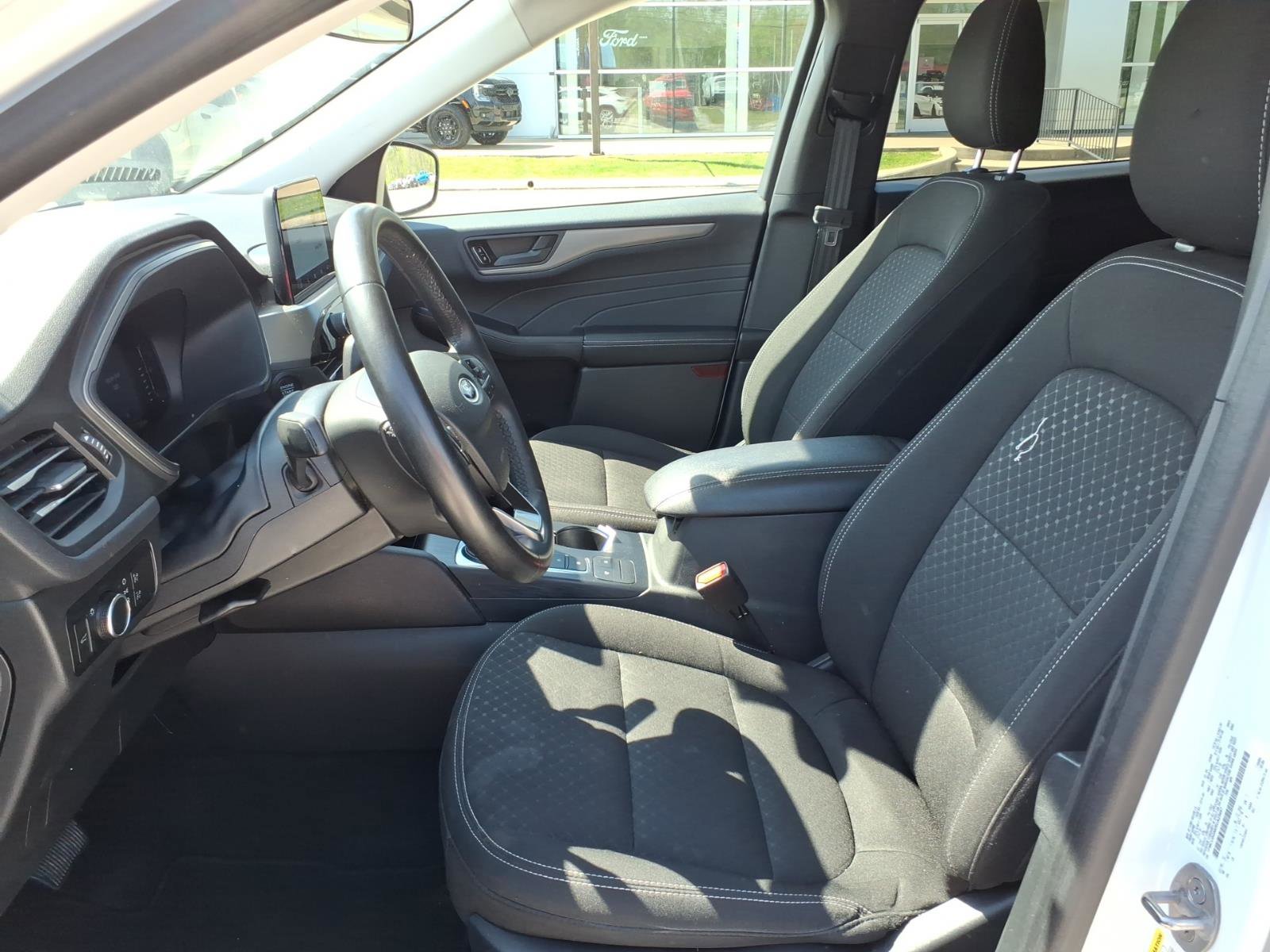 Used 2024 Ford Escape Active image 11