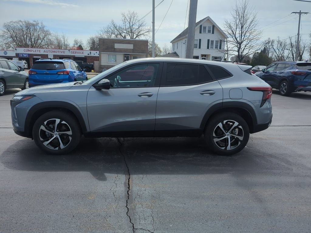Certified 2024 Chevrolet Trax RS w/ Driver Confidence Package FWD image 5