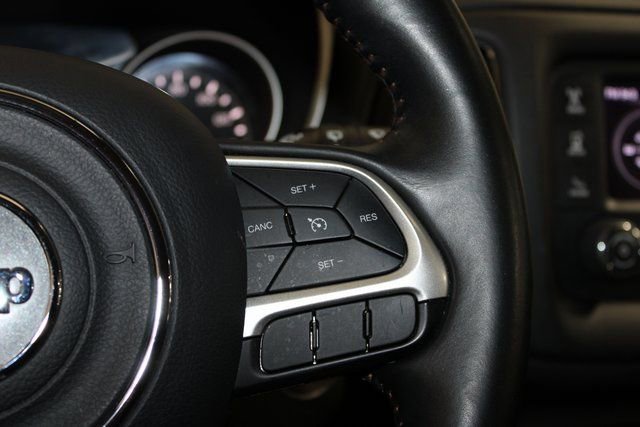 Used 2018 Jeep Compass Latitude image 16