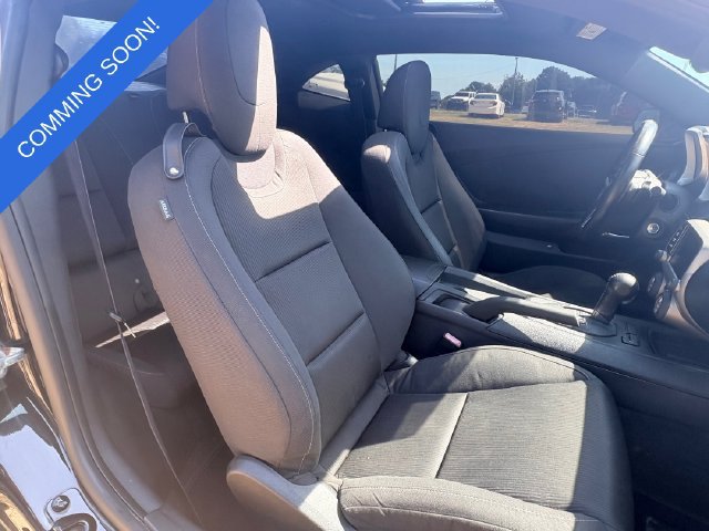 Used 2015 Chevrolet Camaro LT RWD image 5