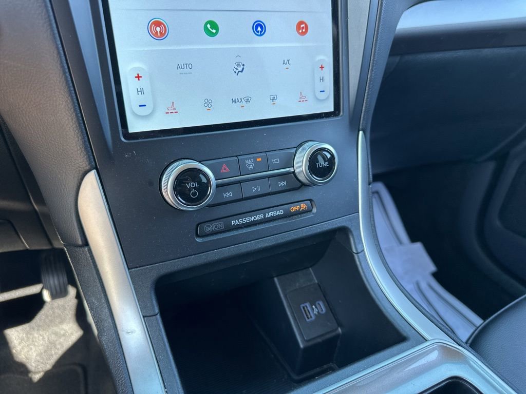 Used 2024 Ford Edge SEL image 40