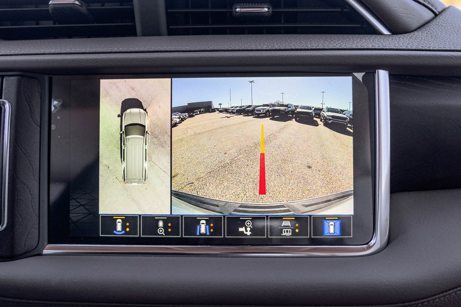 Used 2024 GMC Yukon XL Denali w/ Max Trailering Package image 31