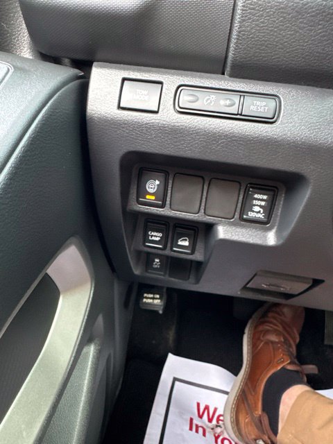 Certified 2022 Nissan Frontier SV AWD/4WD image 35