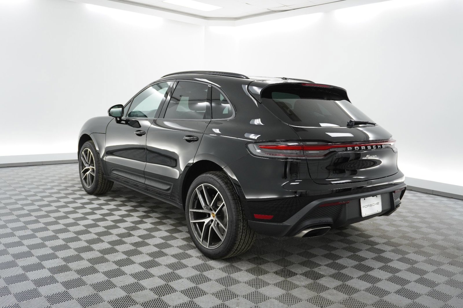 New 2026 Porsche Macan video 3