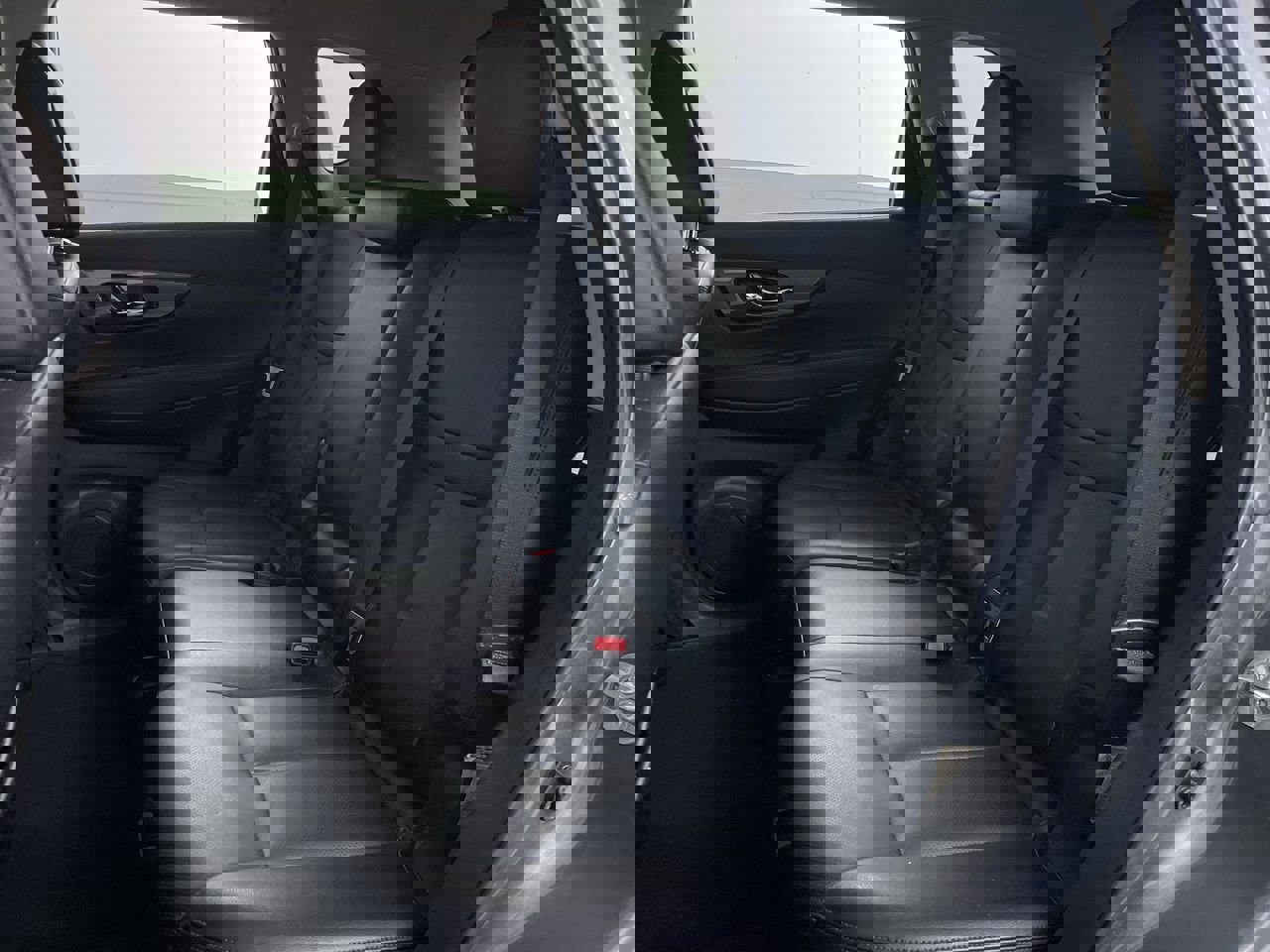 Used 2016 Nissan Rogue SL w/ SL Premium Package image 23