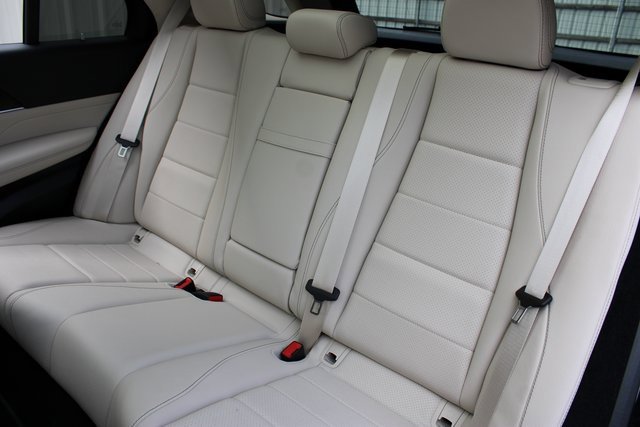 Used 2024 Mercedes-Benz GLE 450e 4MATIC w/ Warmth & Comfort Package image 12