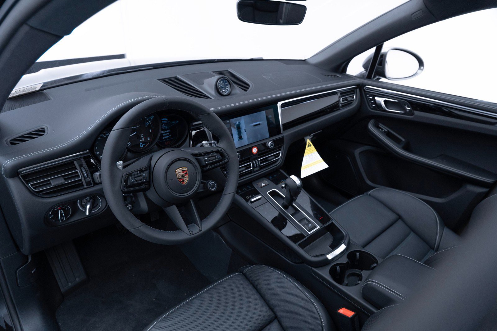 New 2025 Porsche Macan Turbo image 4