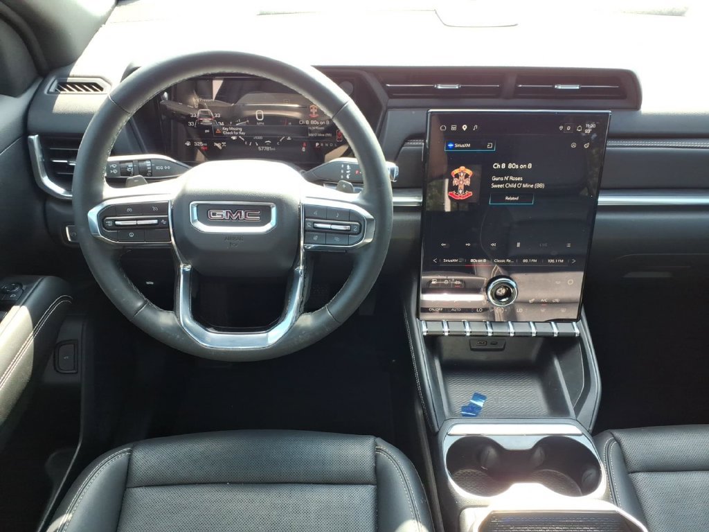 Used 2025 GMC Terrain Elevation w/ Elevation Premium Package AWD/4WD image 10