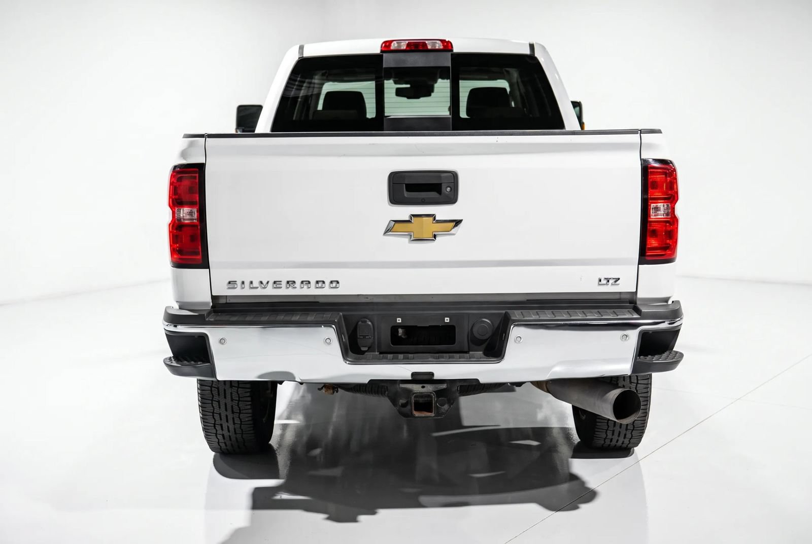Used 2019 Chevrolet Silverado 2500 LTZ w/ Duramax Plus Package AWD/4WD image 6