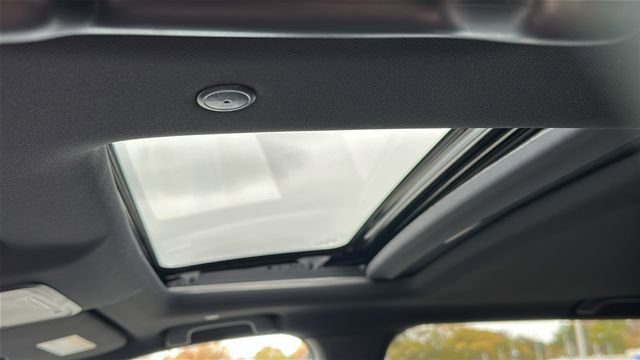 Used 2025 Honda CR-V Sport-L image 11