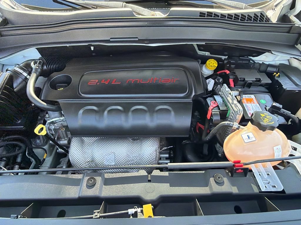 Used 2017 Jeep Renegade Trailhawk AWD/4WD image 34