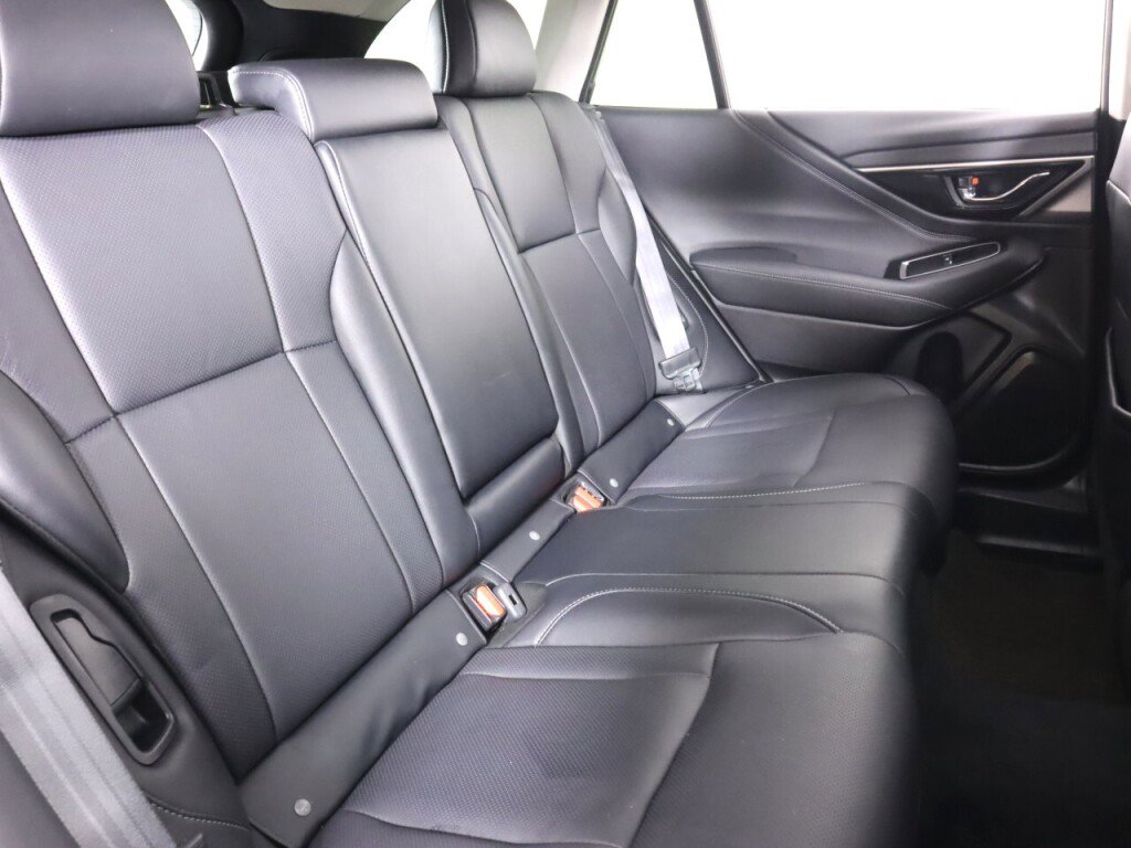 Used 2022 Subaru Outback Limited AWD/4WD image 41