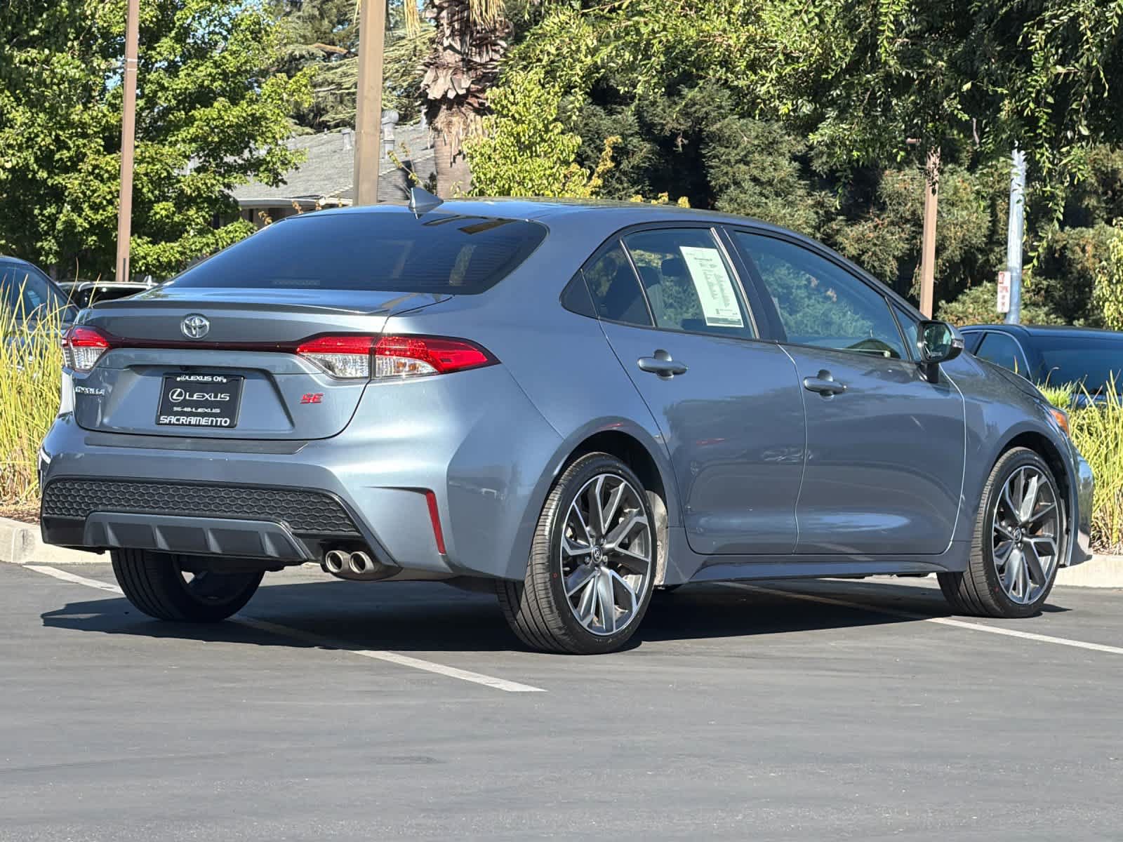 Used 2021 Toyota Corolla SE w/ SE Premium Package FWD video 2