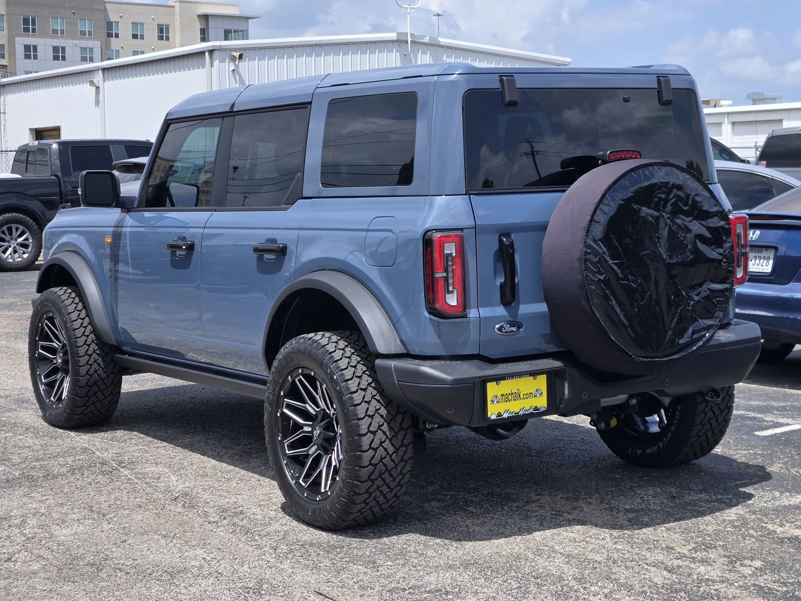 Used 2025 Ford Bronco Badlands AWD/4WD image 6