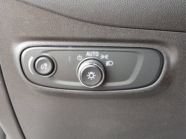 Used 2024 Chevrolet Equinox LT w/ LPO, Floor Liner Package FWD image 17