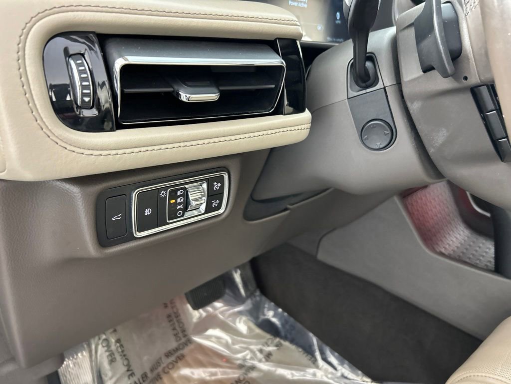 Used 2020 Lincoln Aviator Reserve w/ Equipment Group 202A AWD/4WD image 15