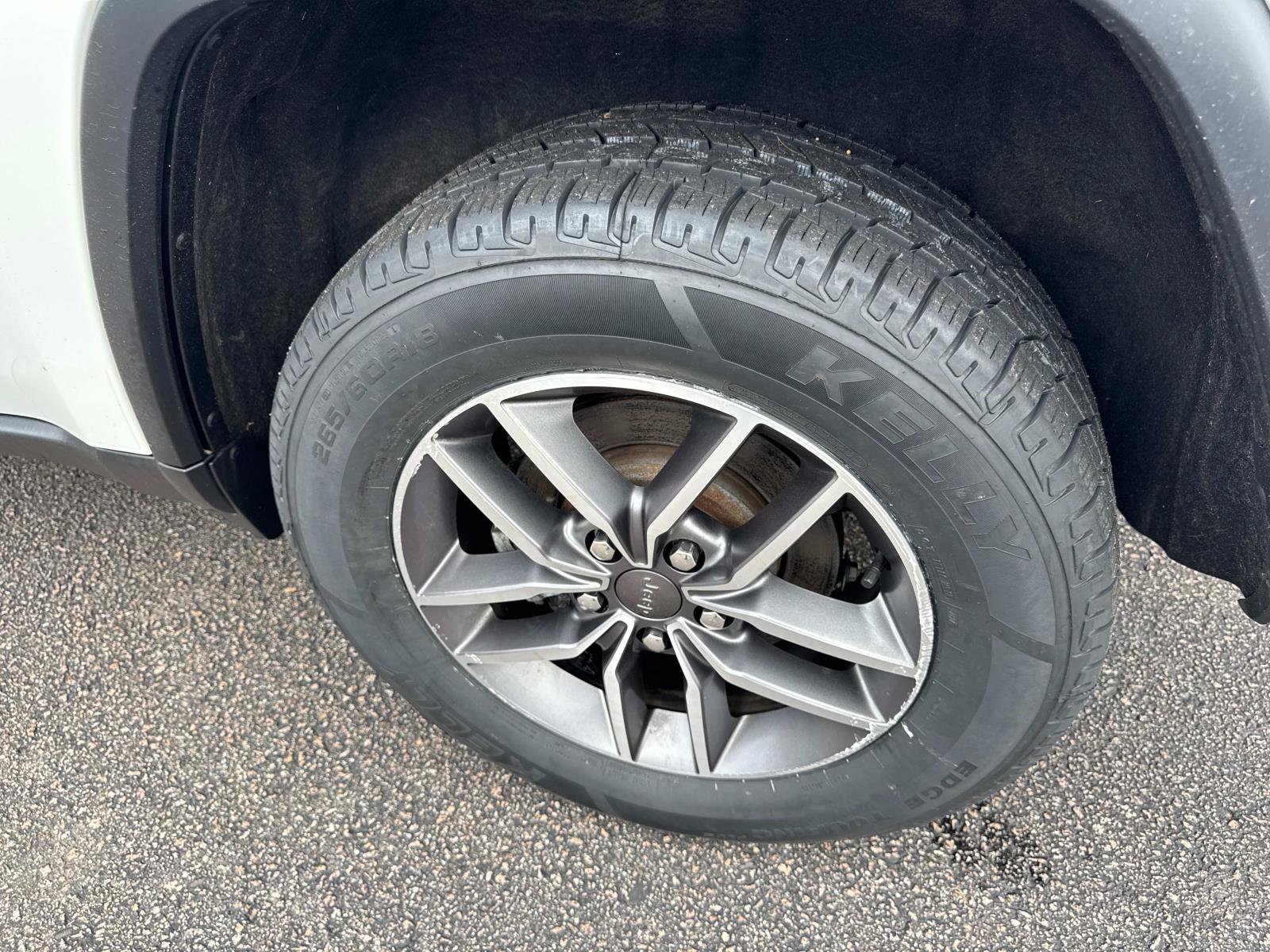 Used 2022 Jeep Grand Cherokee Limited image 10