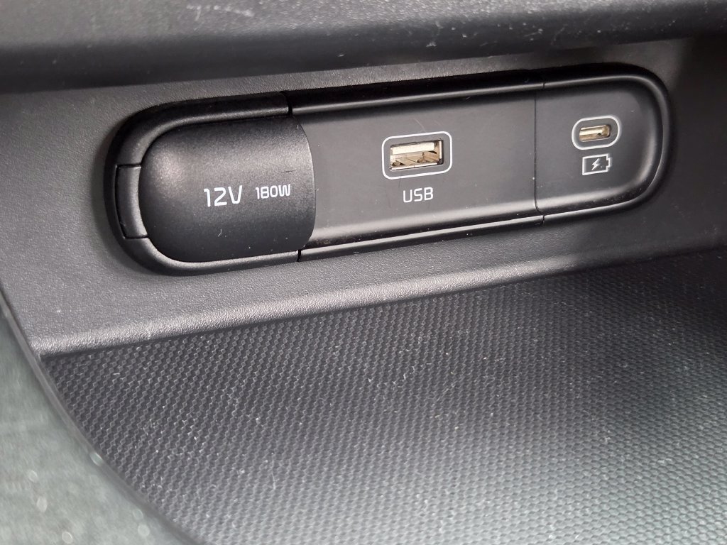 Used 2024 Kia Seltos S AWD/4WD image 39