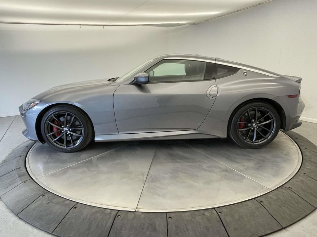Used 2024 Nissan Z Performance w/ Floor Mat Package RWD image 2