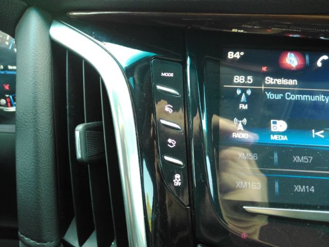 Used 2018 Cadillac Escalade ESV 4WD image 46