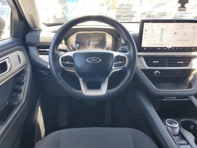 Certified 2025 Ford Explorer Active RWD image 11