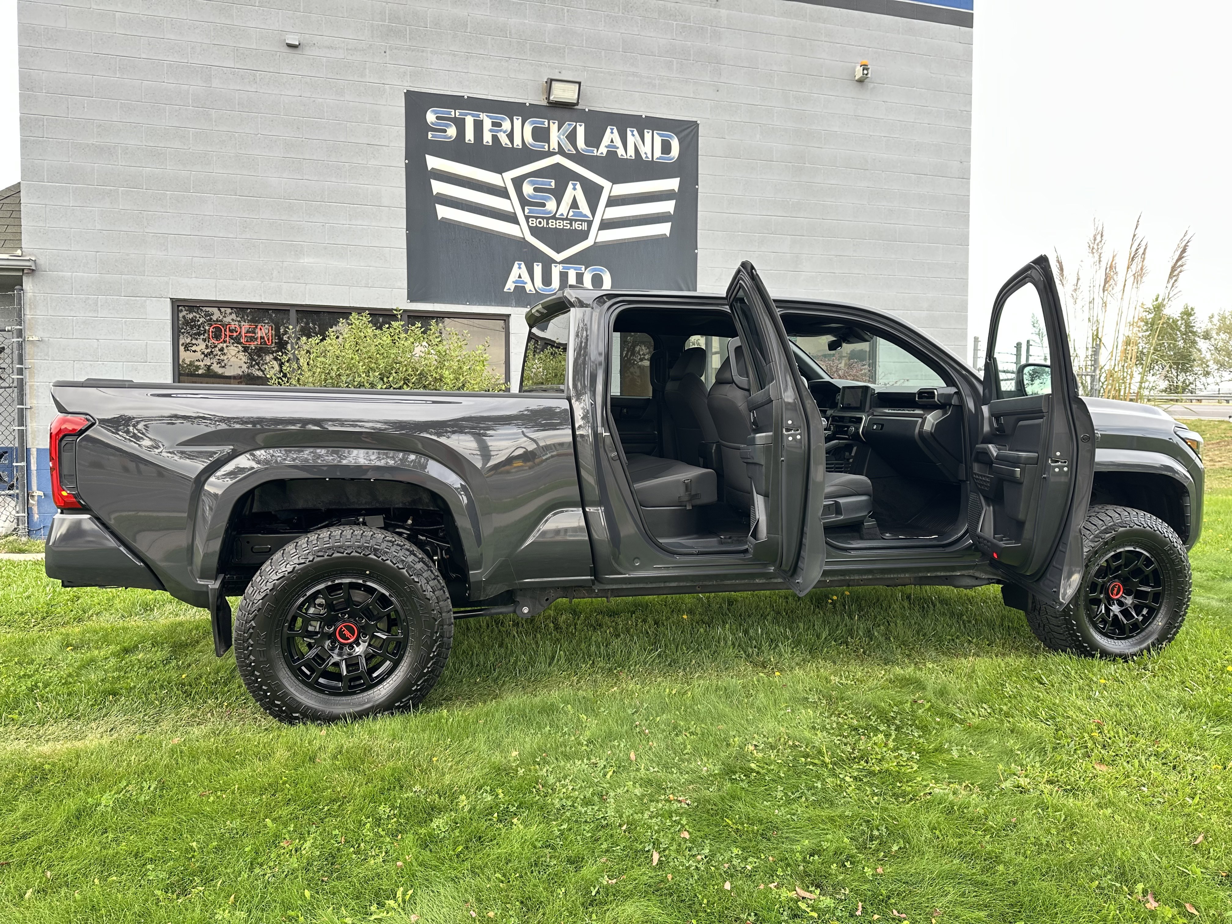 Used 2024 Toyota Tacoma SR5 image 27