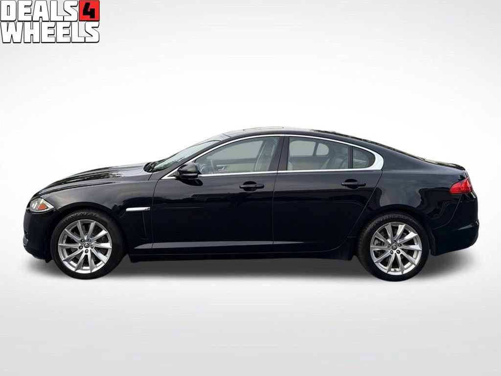 Used 2012 Jaguar XF RWD image 2