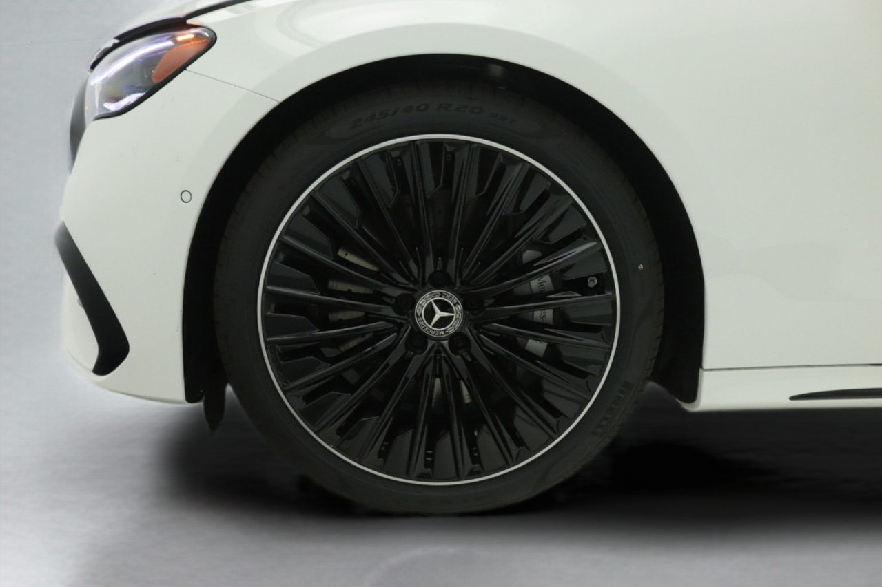 New 2026 Mercedes-Benz E 450 4MATIC Sedan image 11